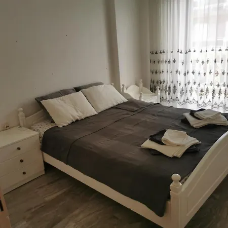 Apartment Entire Bedroom With Big Balcony Perfect For Families Mishev *