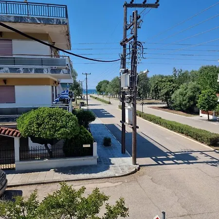 Apartment Entire Bedroom With Big Balcony Perfect For Families Mishev Nea Moudania