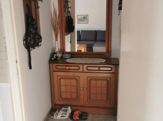 Entire Bedroom With Big Balcony Perfect For Families Mishev Apartament